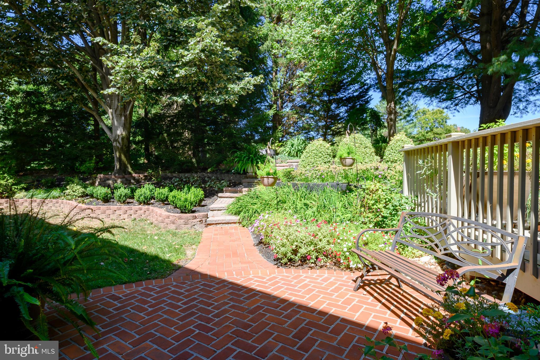5138 NORTHERN FENCES LANE