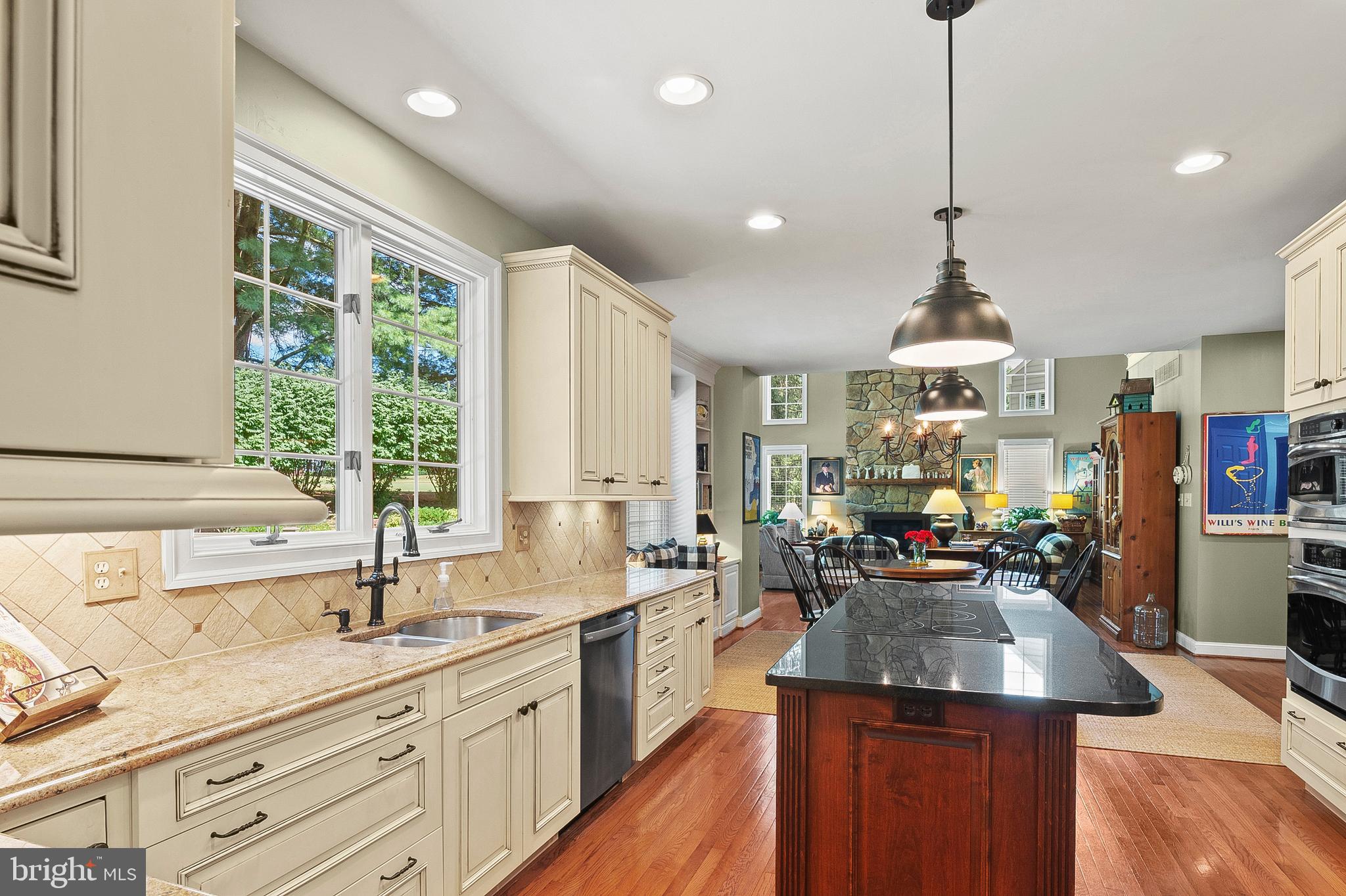 5138 NORTHERN FENCES LANE