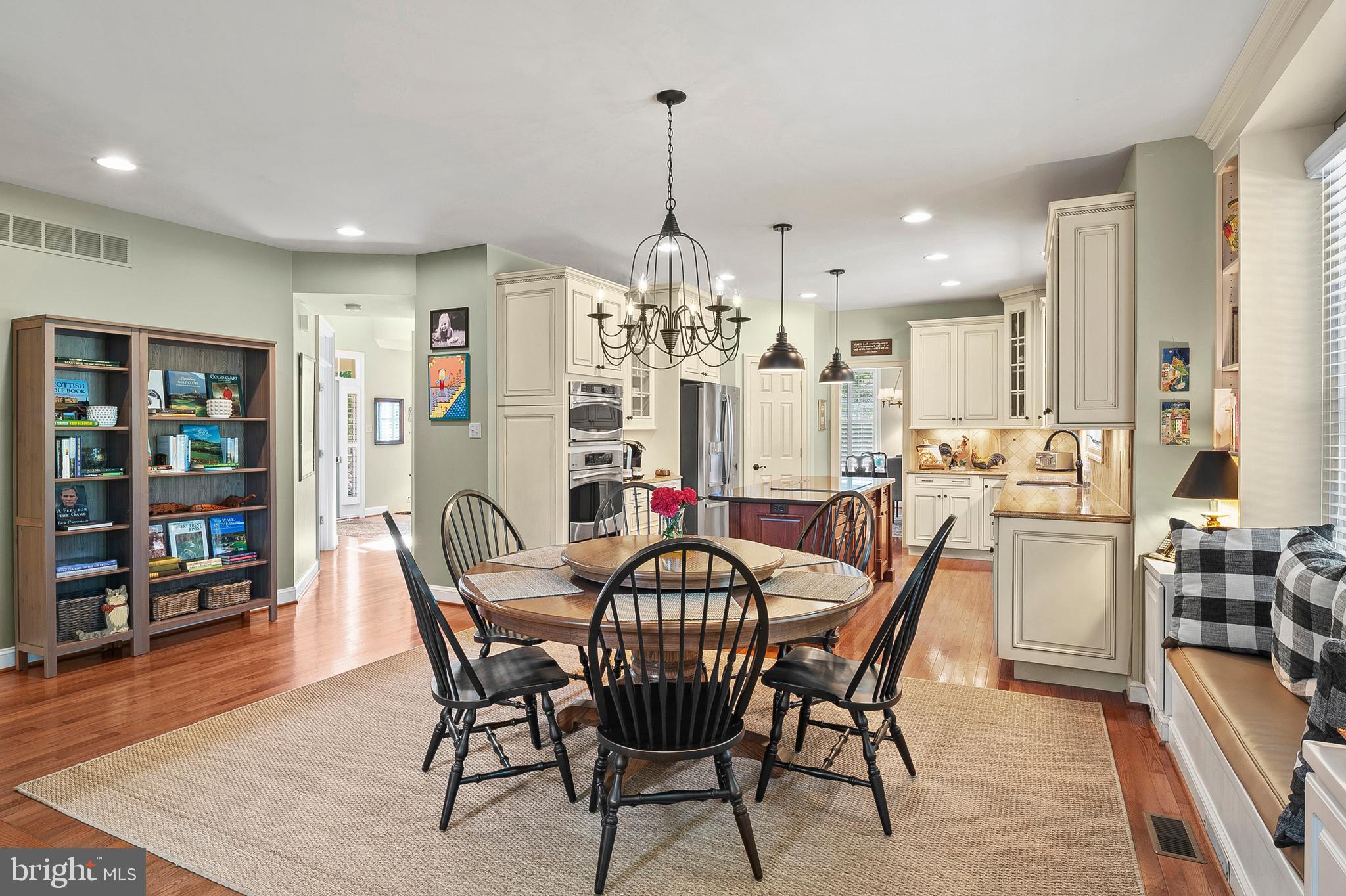 5138 NORTHERN FENCES LANE