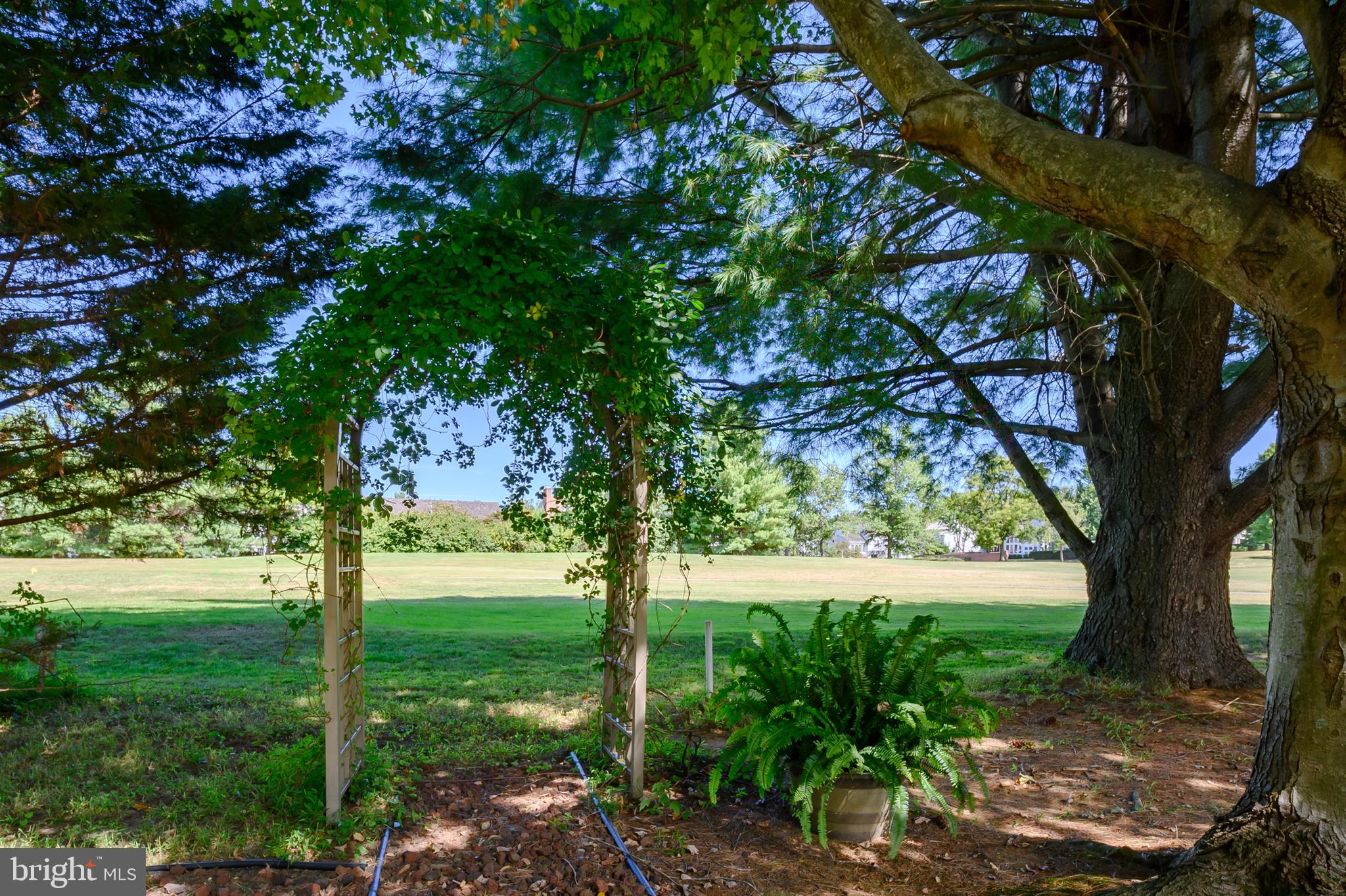 5138 NORTHERN FENCES LANE