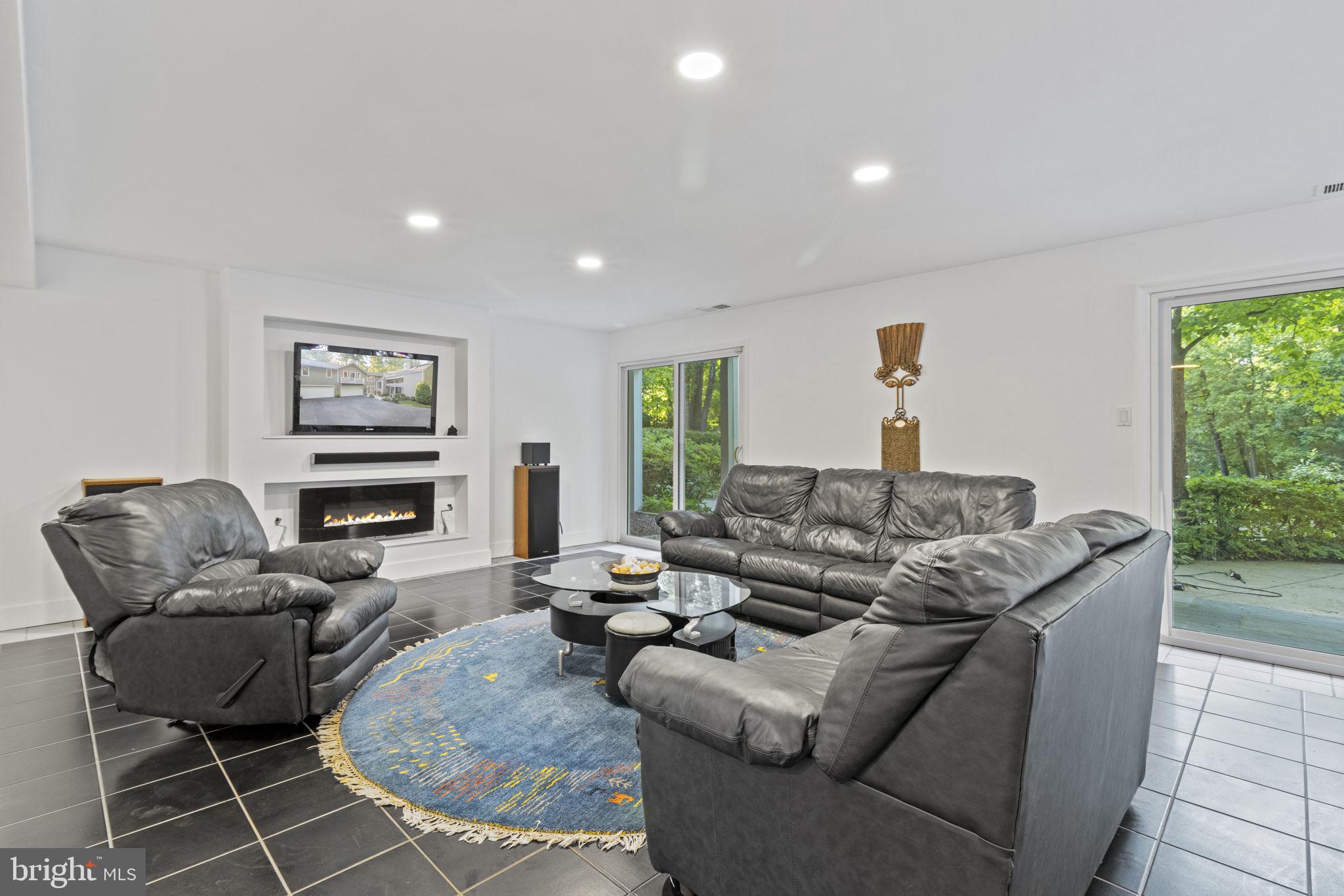 11201 Spur Wheel Ln
