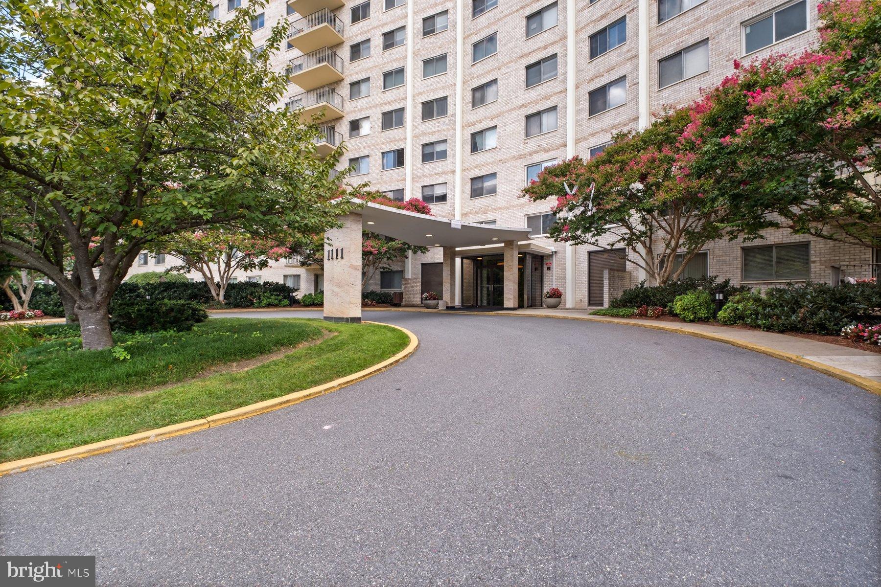 1111 UNIVERSITY BOULEVARD W