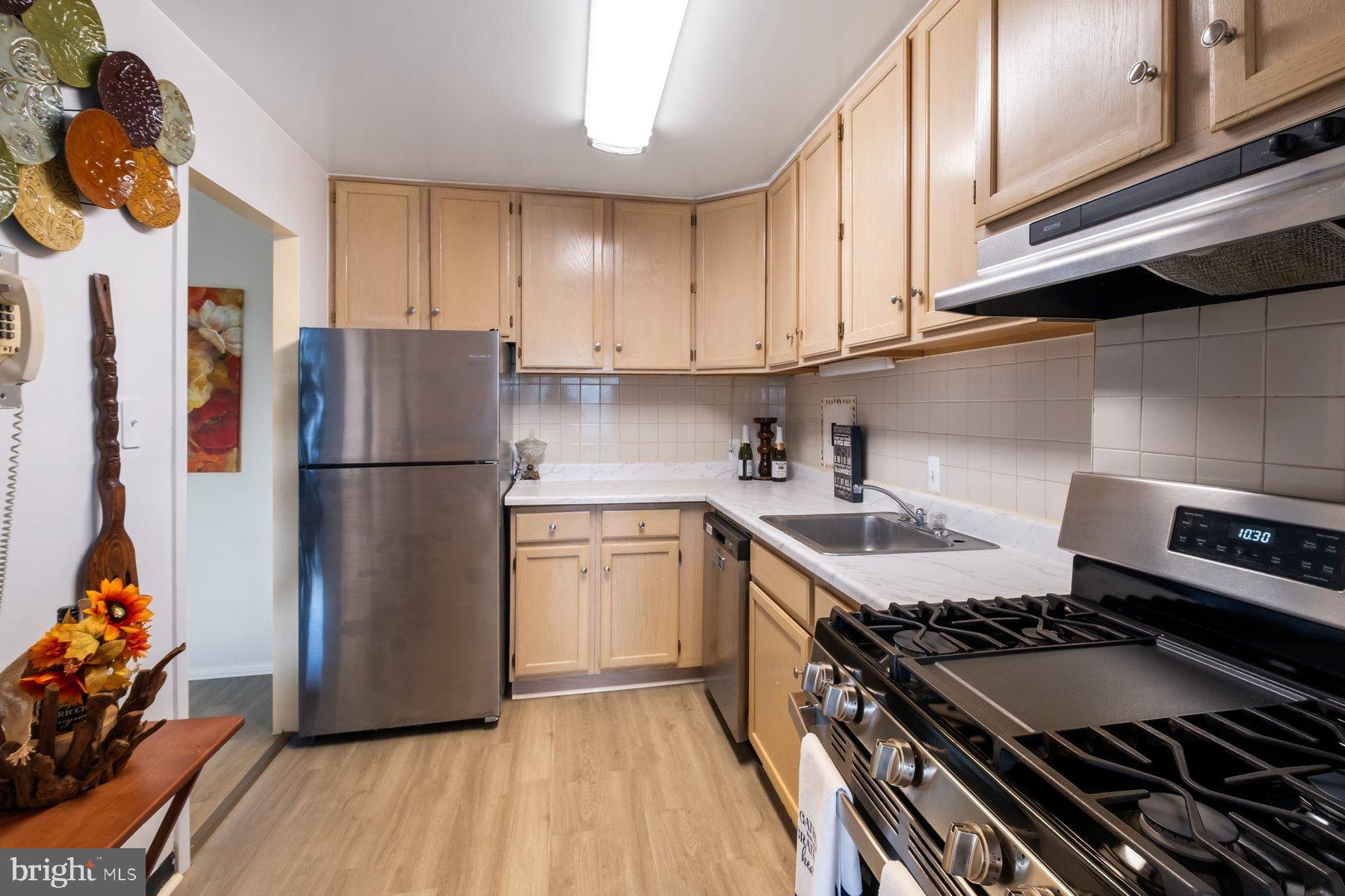 1111 UNIVERSITY BOULEVARD W
