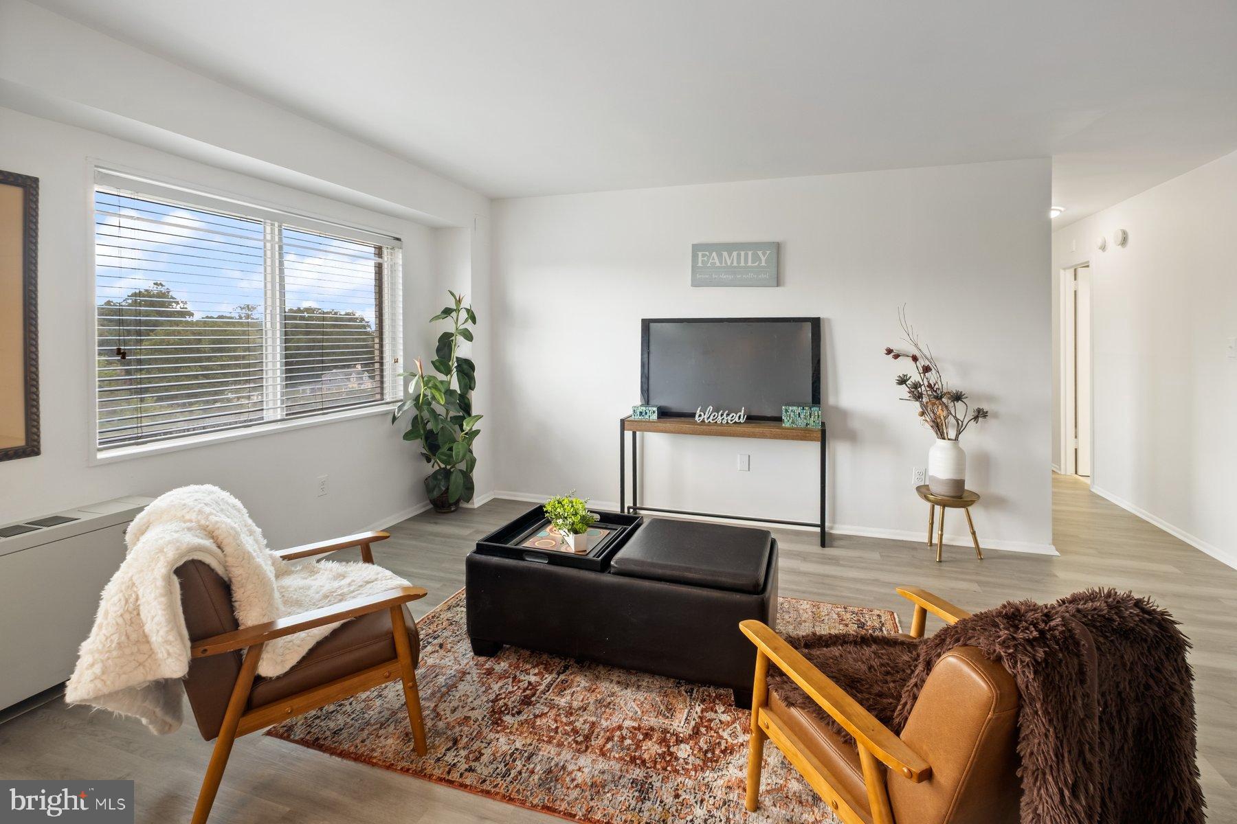 1111 UNIVERSITY BOULEVARD W