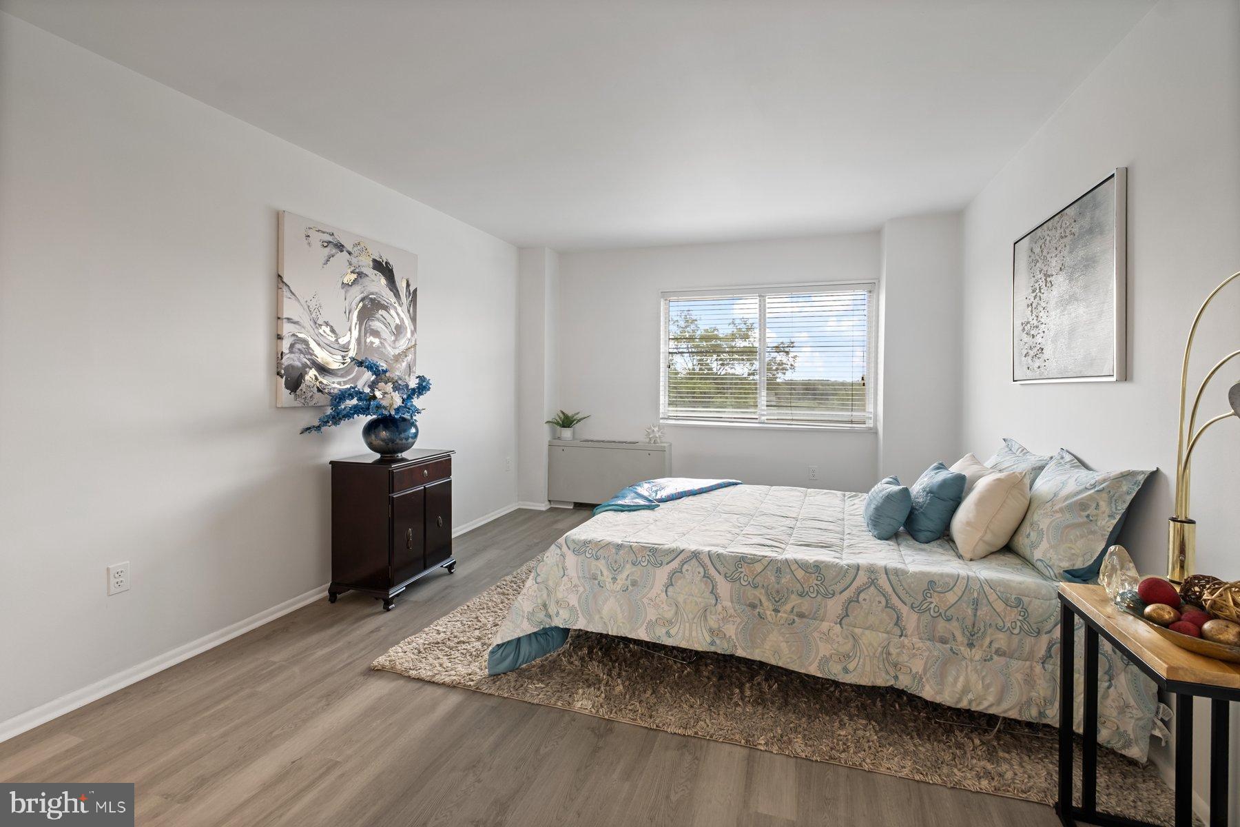 1111 UNIVERSITY BOULEVARD W