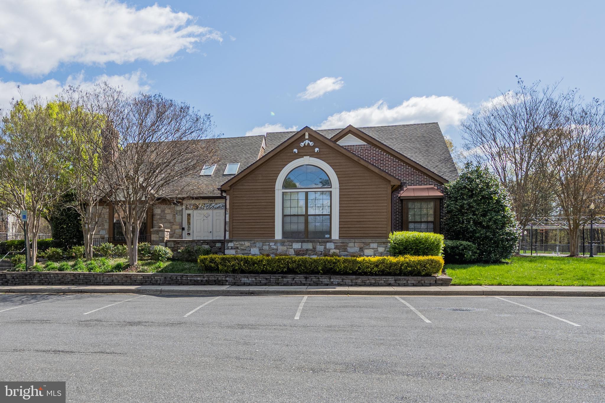 12321 Quarterback Ct