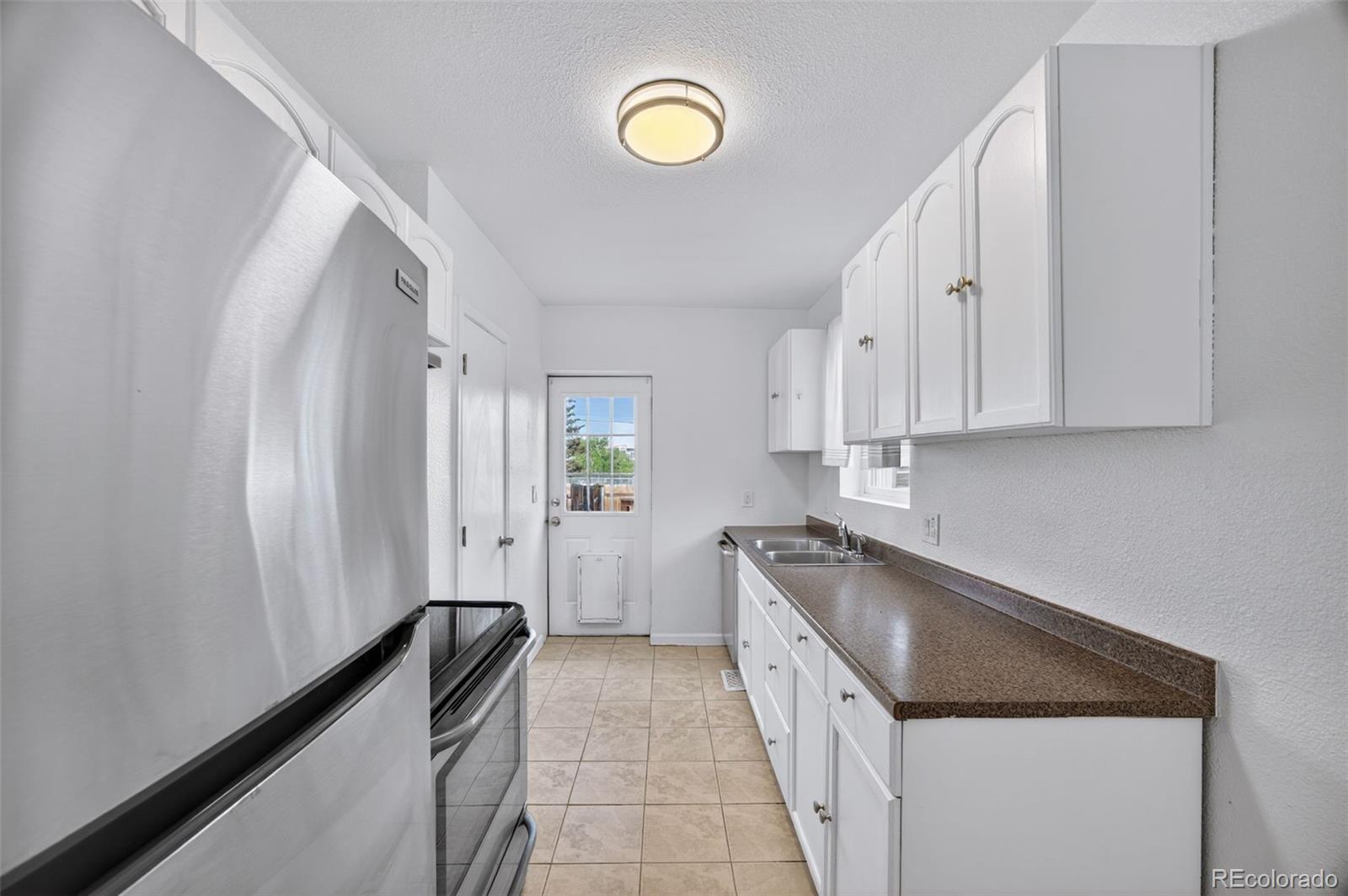 4022 Navajo Street