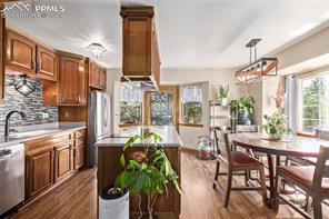 2075 Poteae Circle