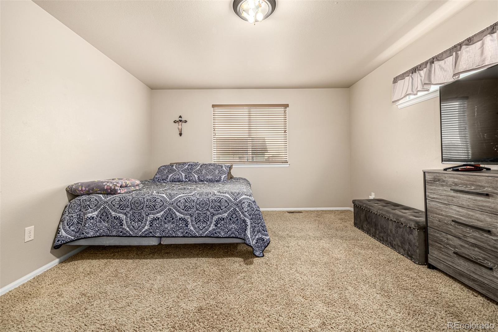 2325 Ballard Lane