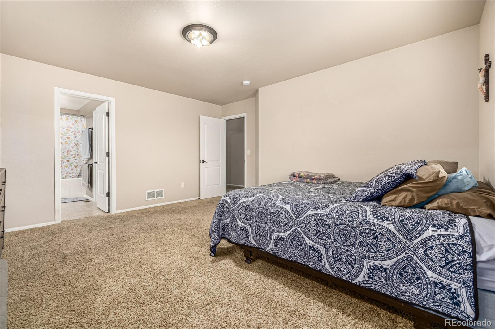 2325 Ballard Lane