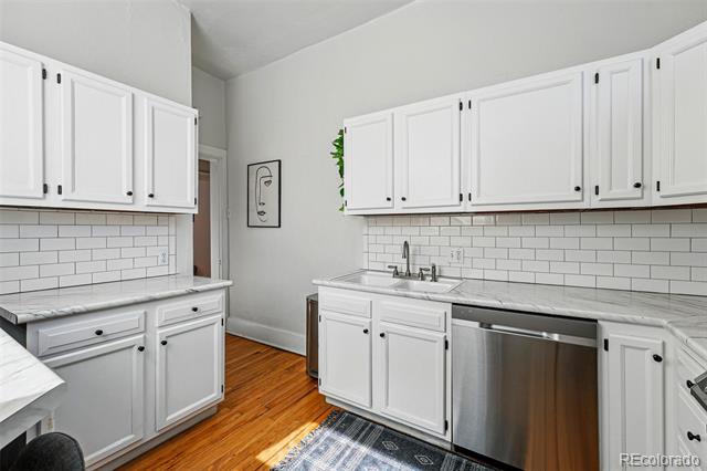 1136 N Logan Street Unit: 2