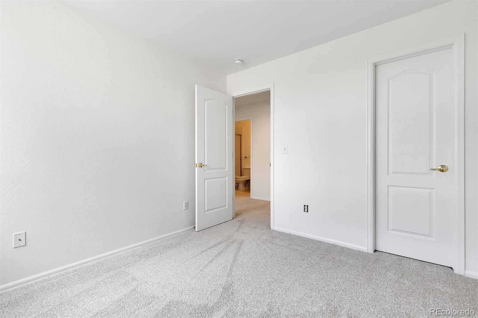 2509 E 126th Place