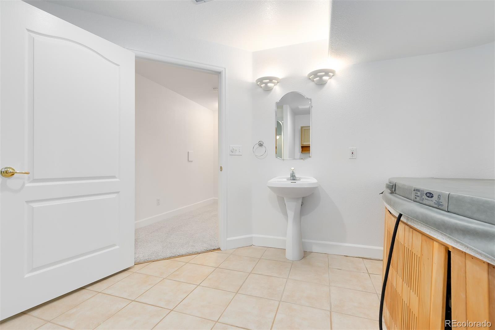 2509 E 126th Place