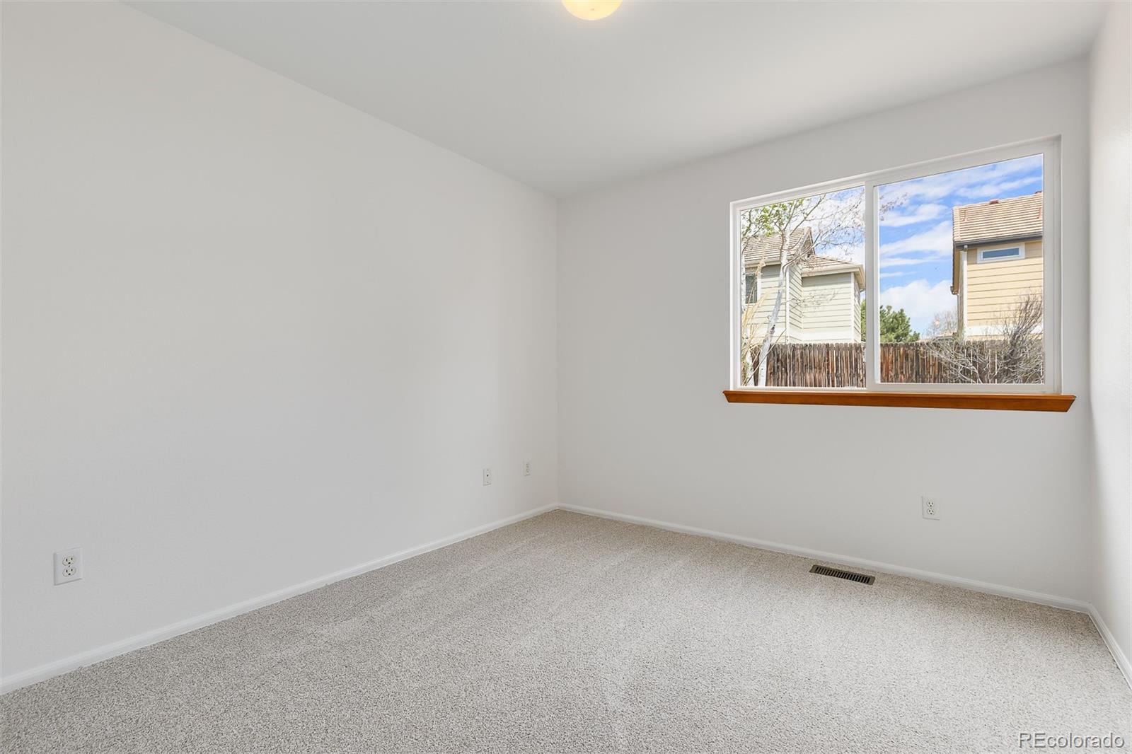 2509 E 126th Place