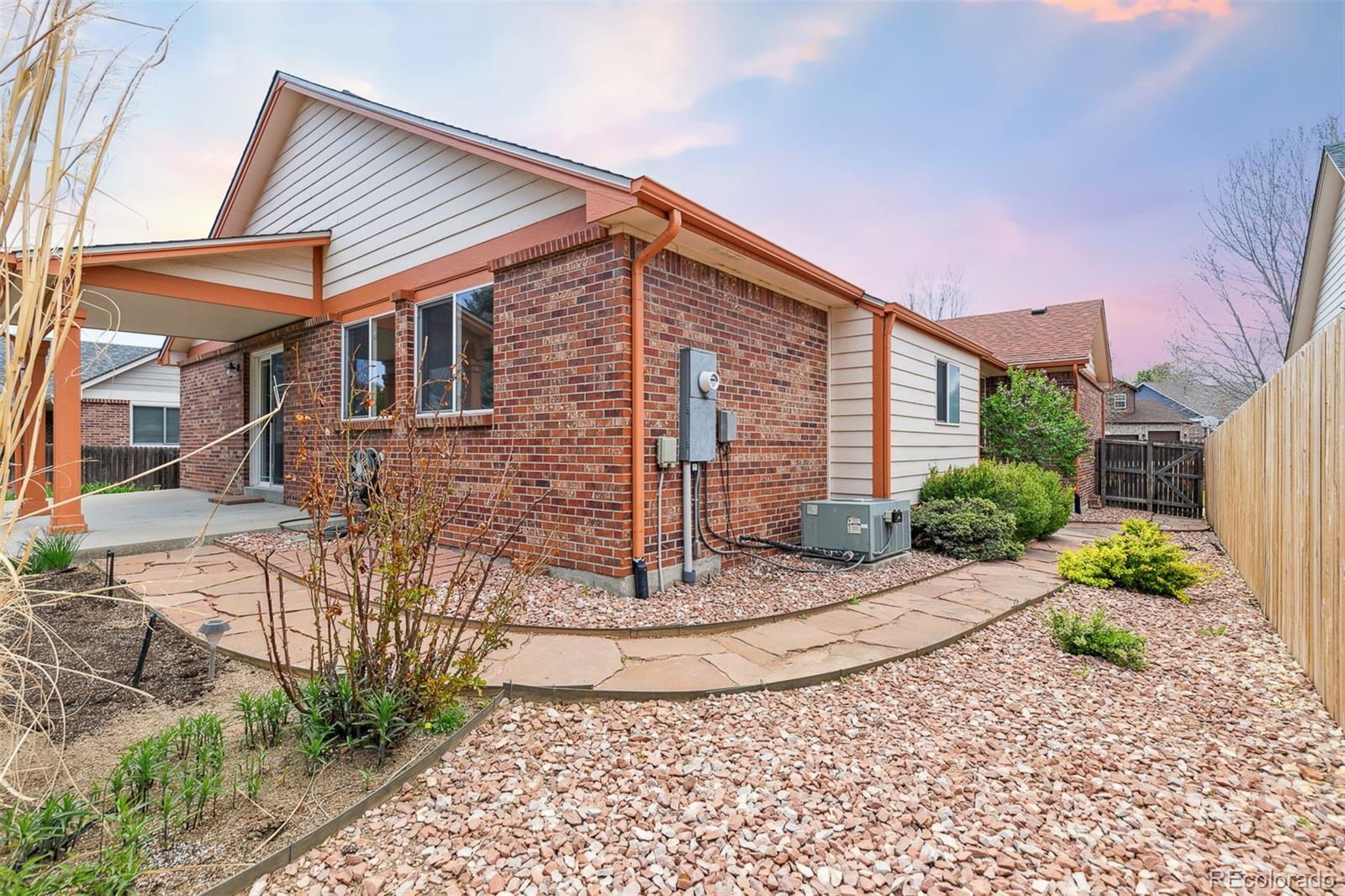 2509 E 126th Place