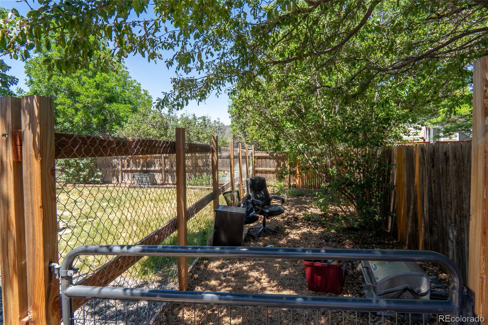 5301 E Aspen Avenue