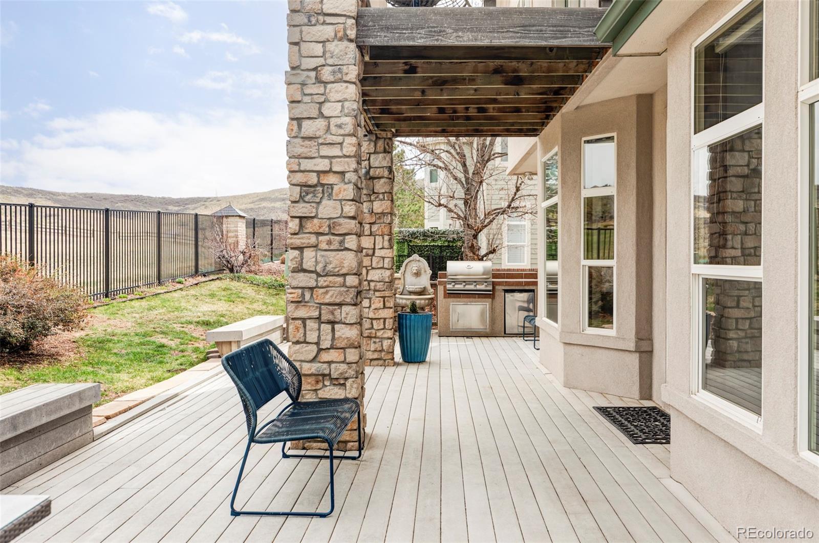 10260 Longview Drive