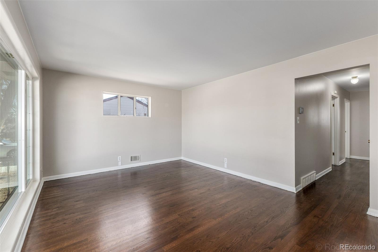 1860 E 112th Place