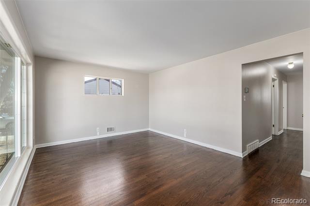 1860 E 112th Place