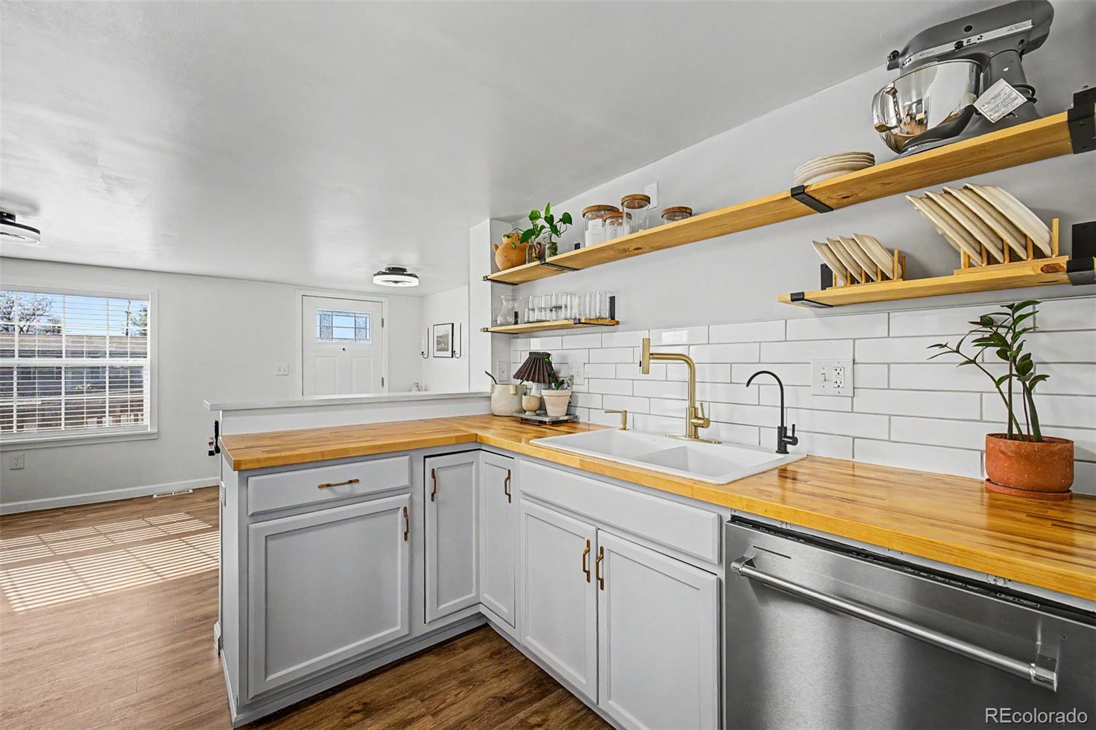 44 N 10th Avenue