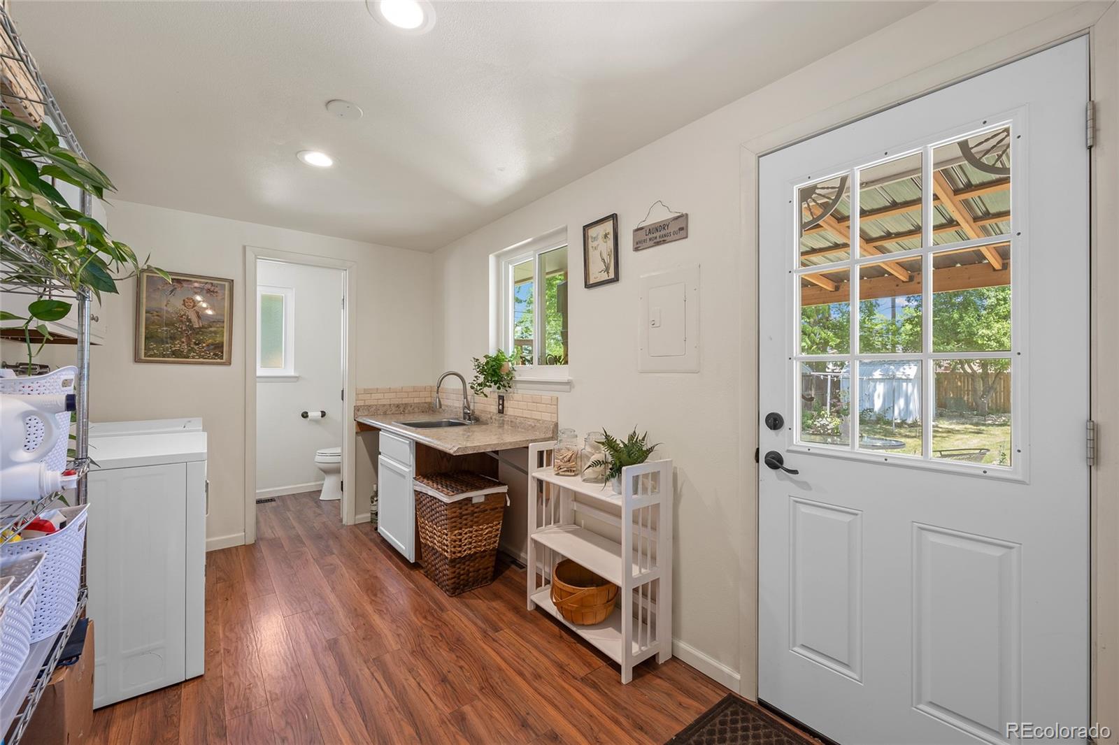 213 W 50th Street