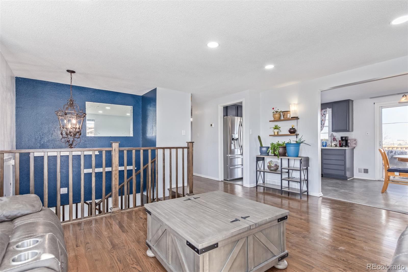 1081 E 119th Place