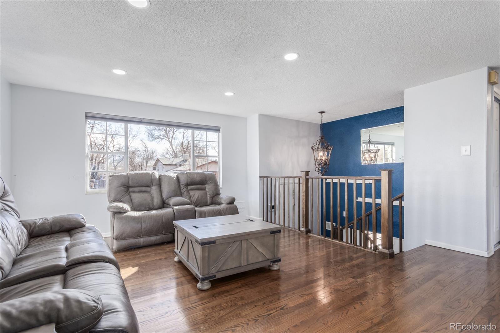 1081 E 119th Place