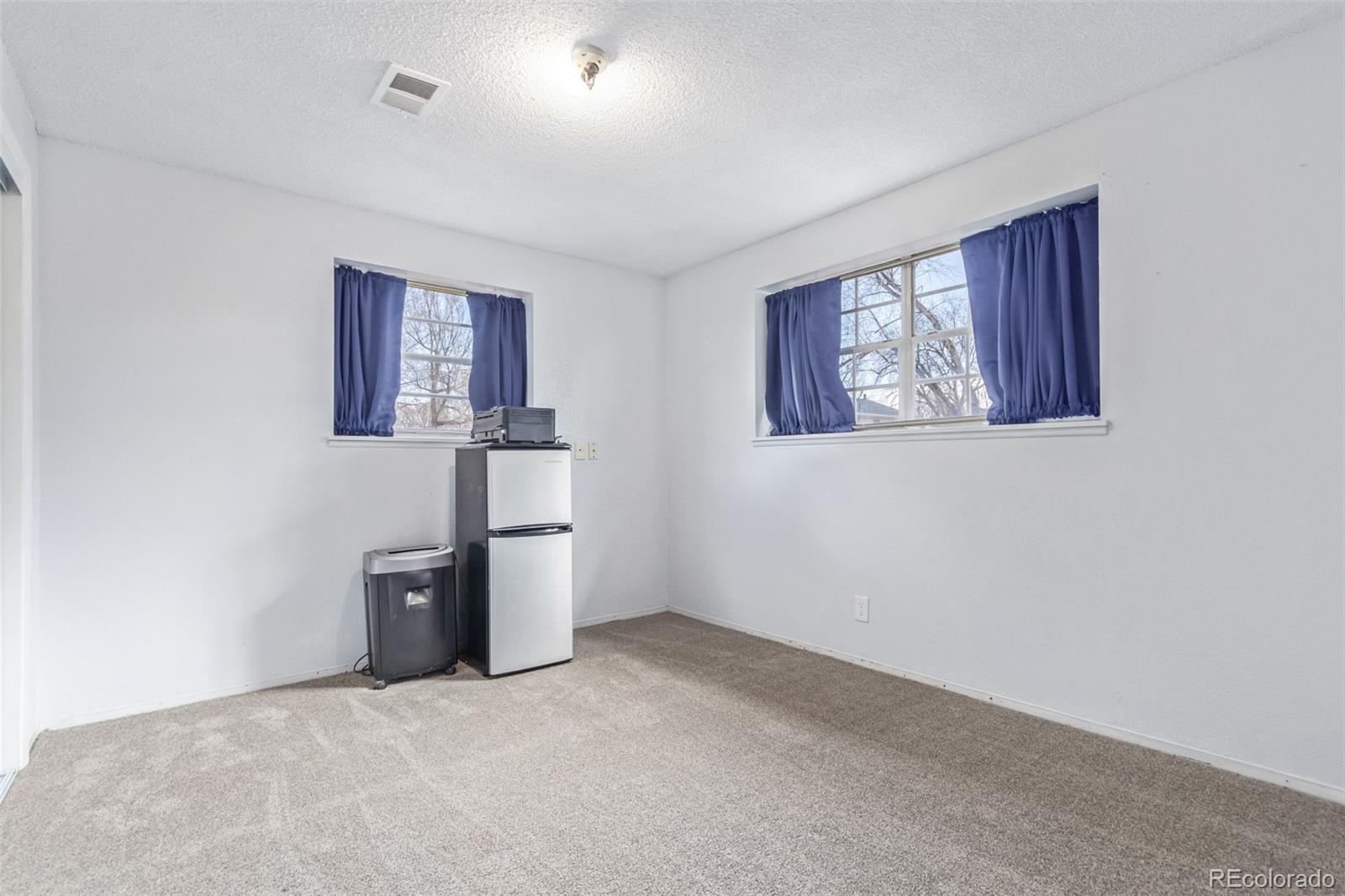 1081 E 119th Place