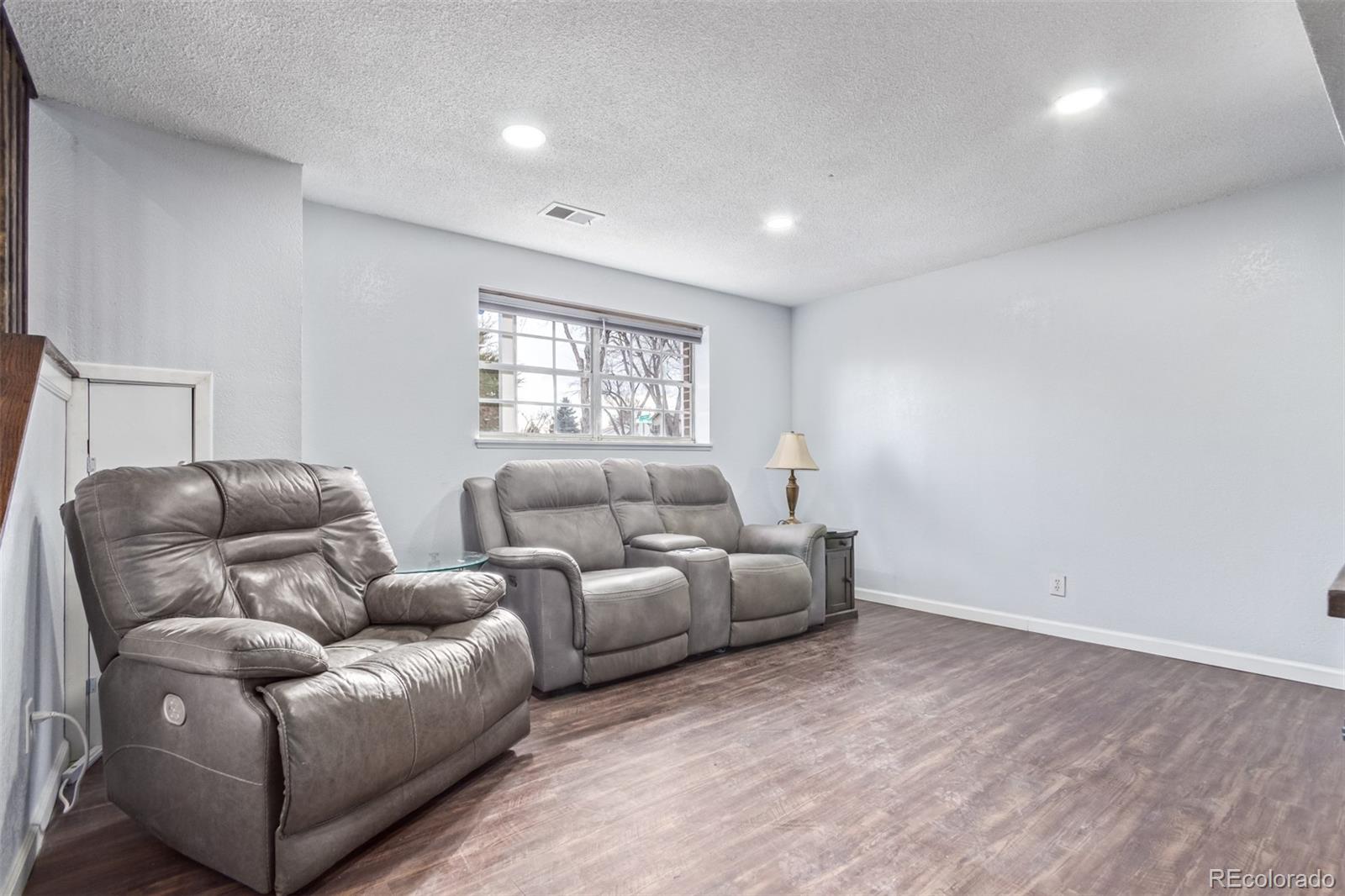 1081 E 119th Place
