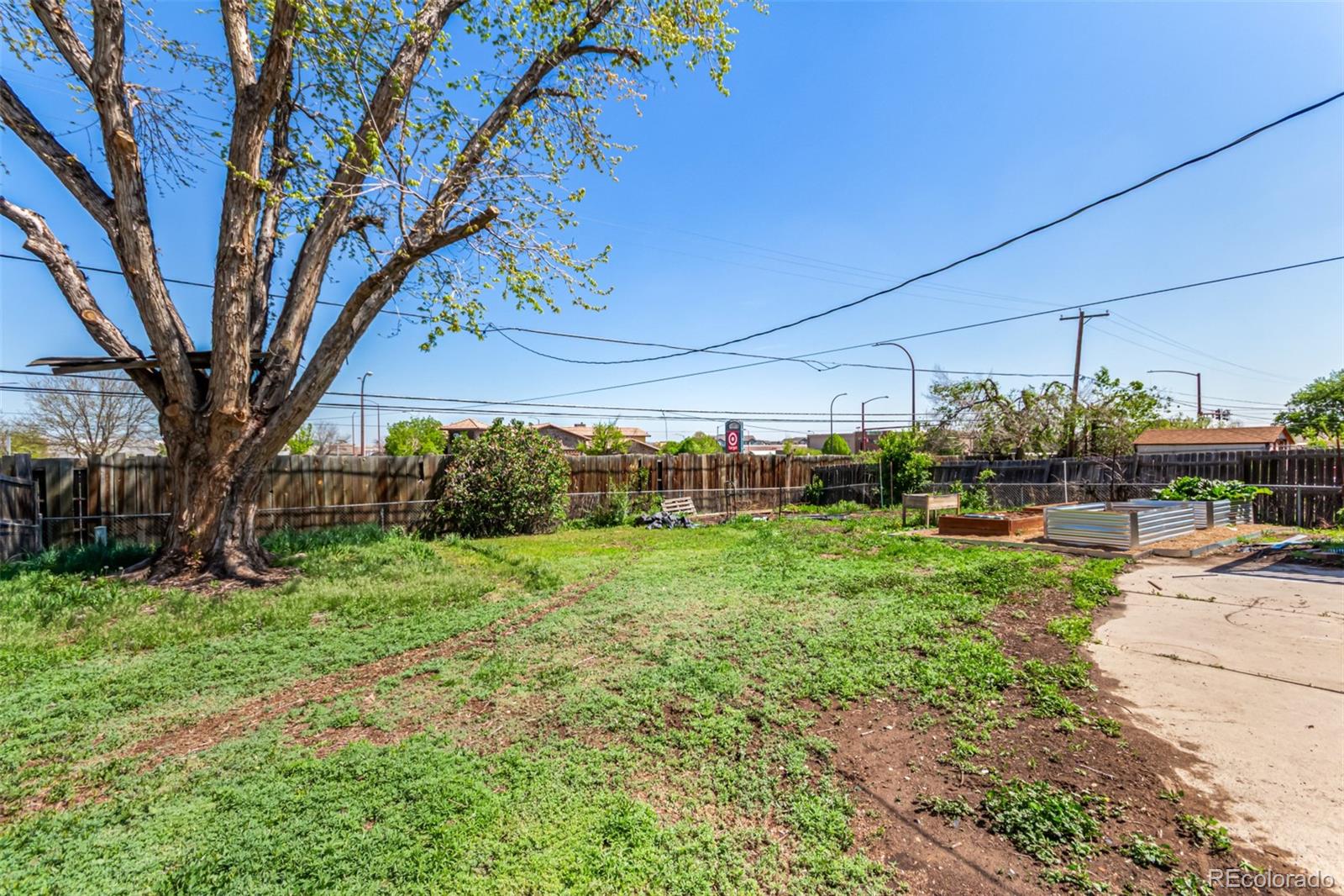 1081 E 119th Place