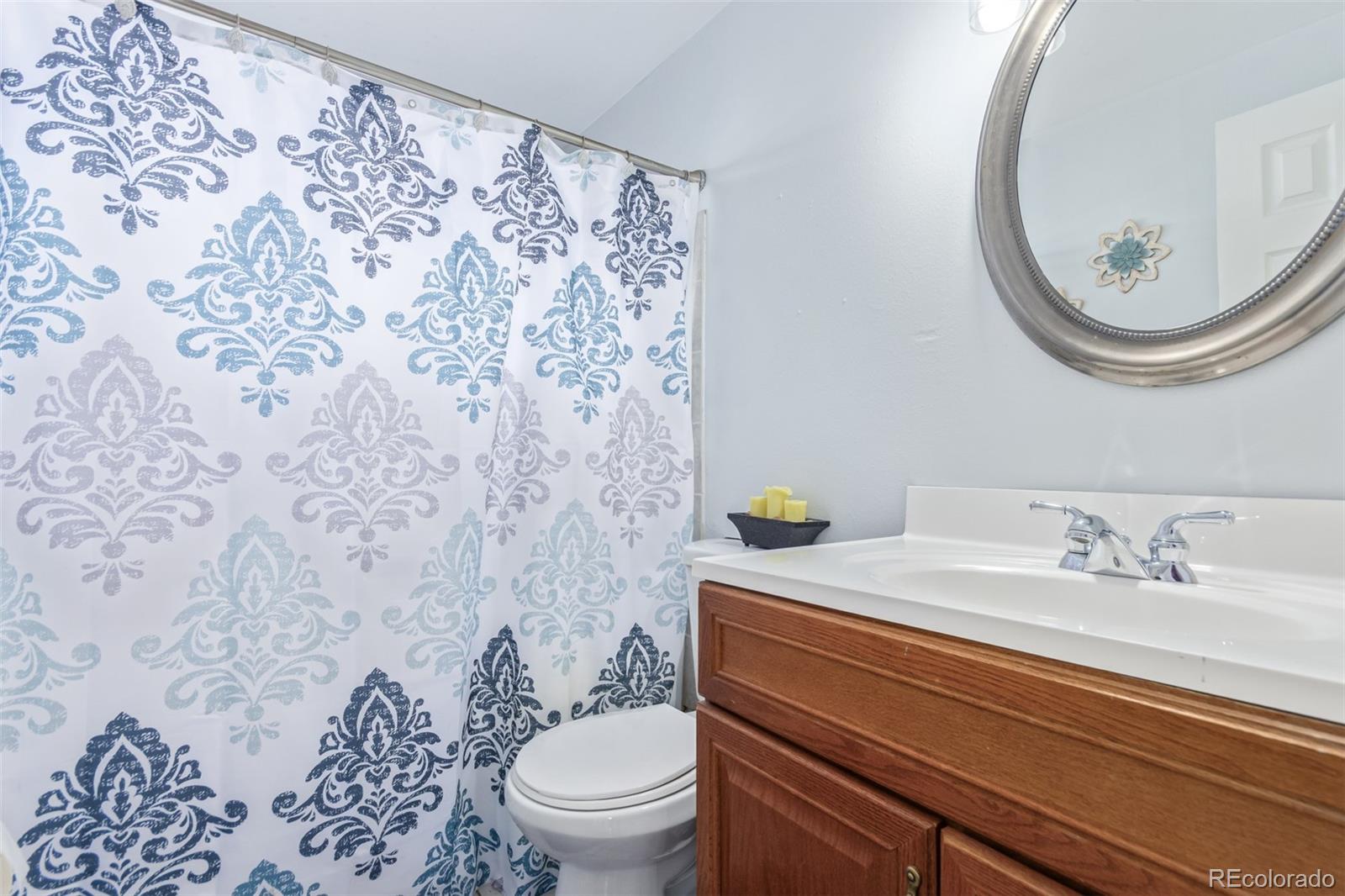 1081 E 119th Place