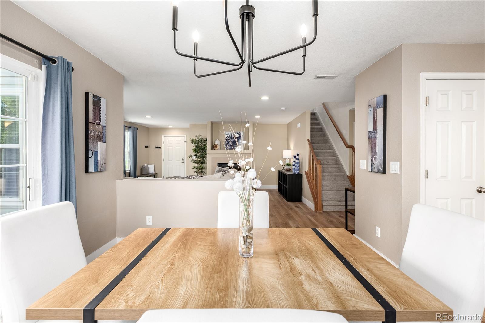 8136 S Memphis Way