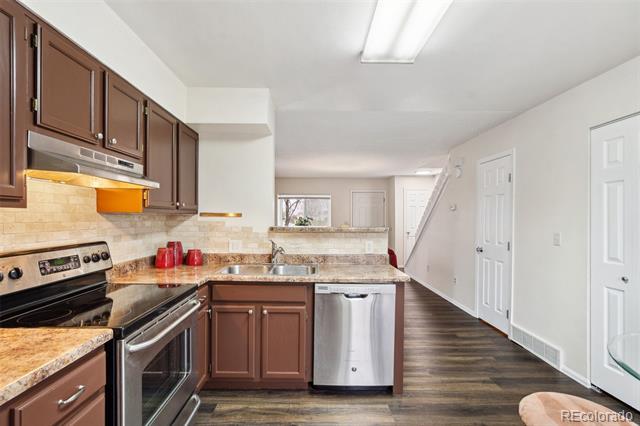 7657 Lexington Manor Drive