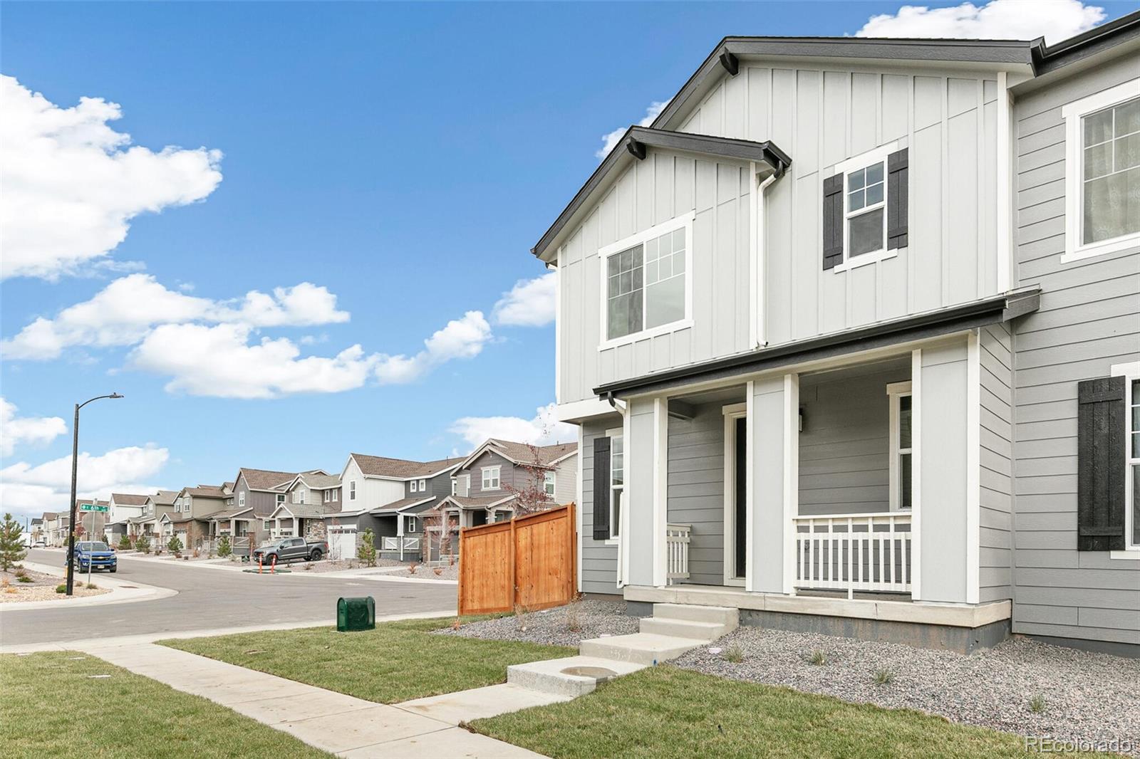 28708 E 6th Place