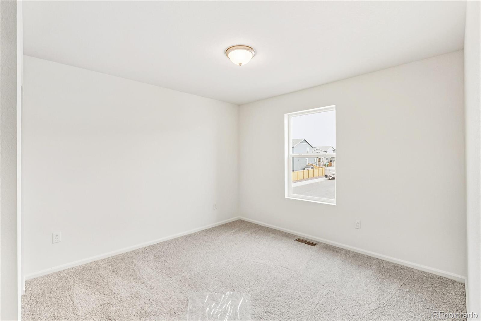 28708 E 6th Place