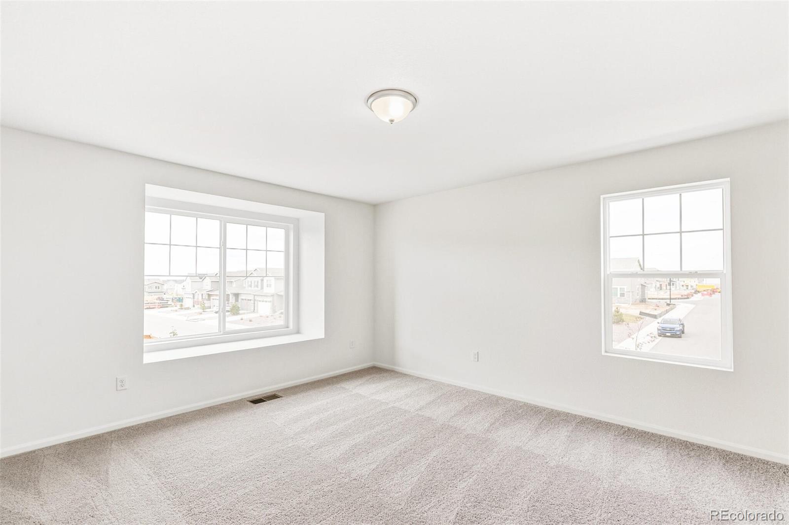 28708 E 6th Place