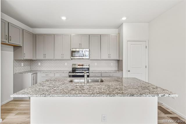 28708 E 6th Place
