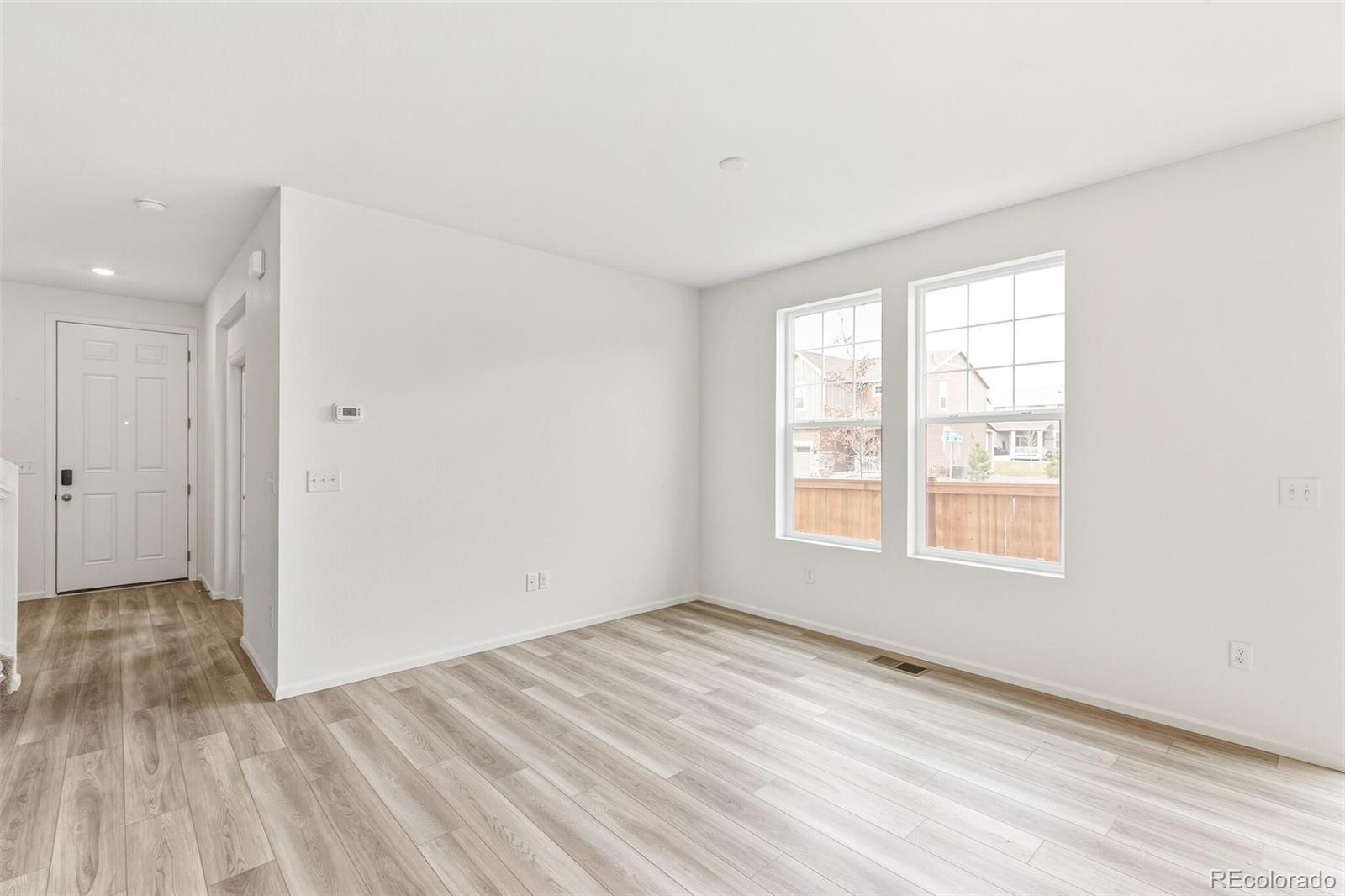 28708 E 6th Place