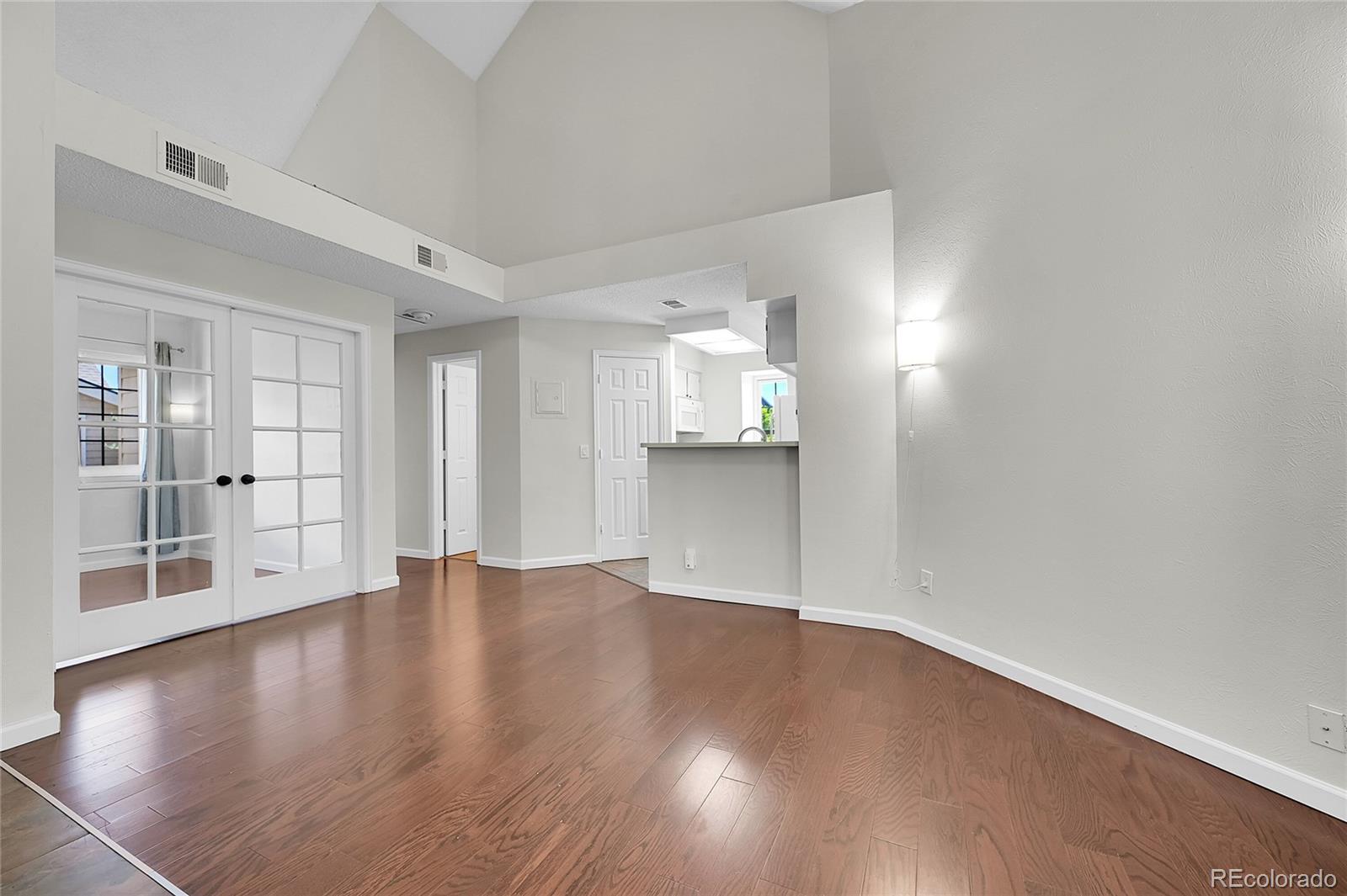980 S Dahlia Street Unit: F