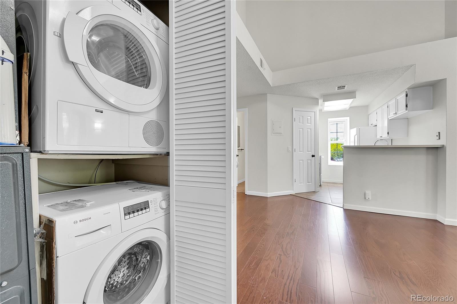 980 S Dahlia Street Unit: F