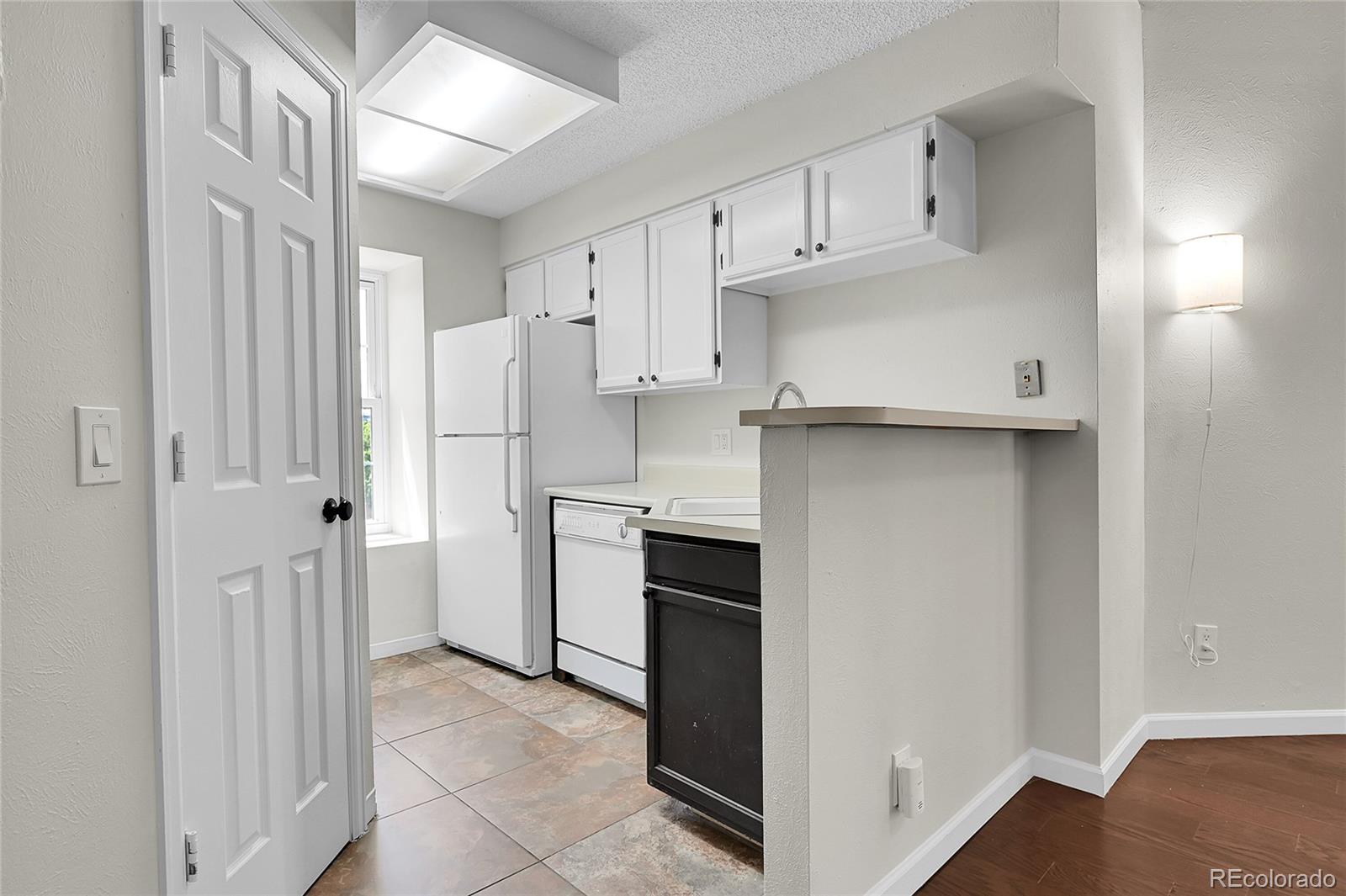 980 S Dahlia Street Unit: F