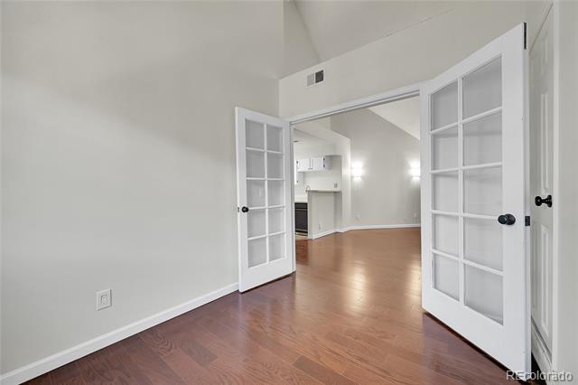 980 S Dahlia Street Unit: F