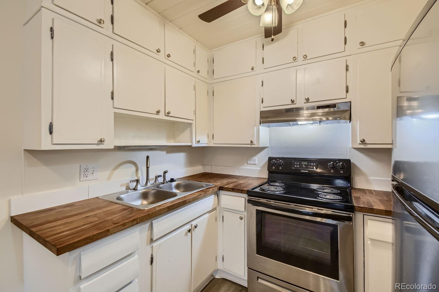 655 S Clinton Street Unit: 10B