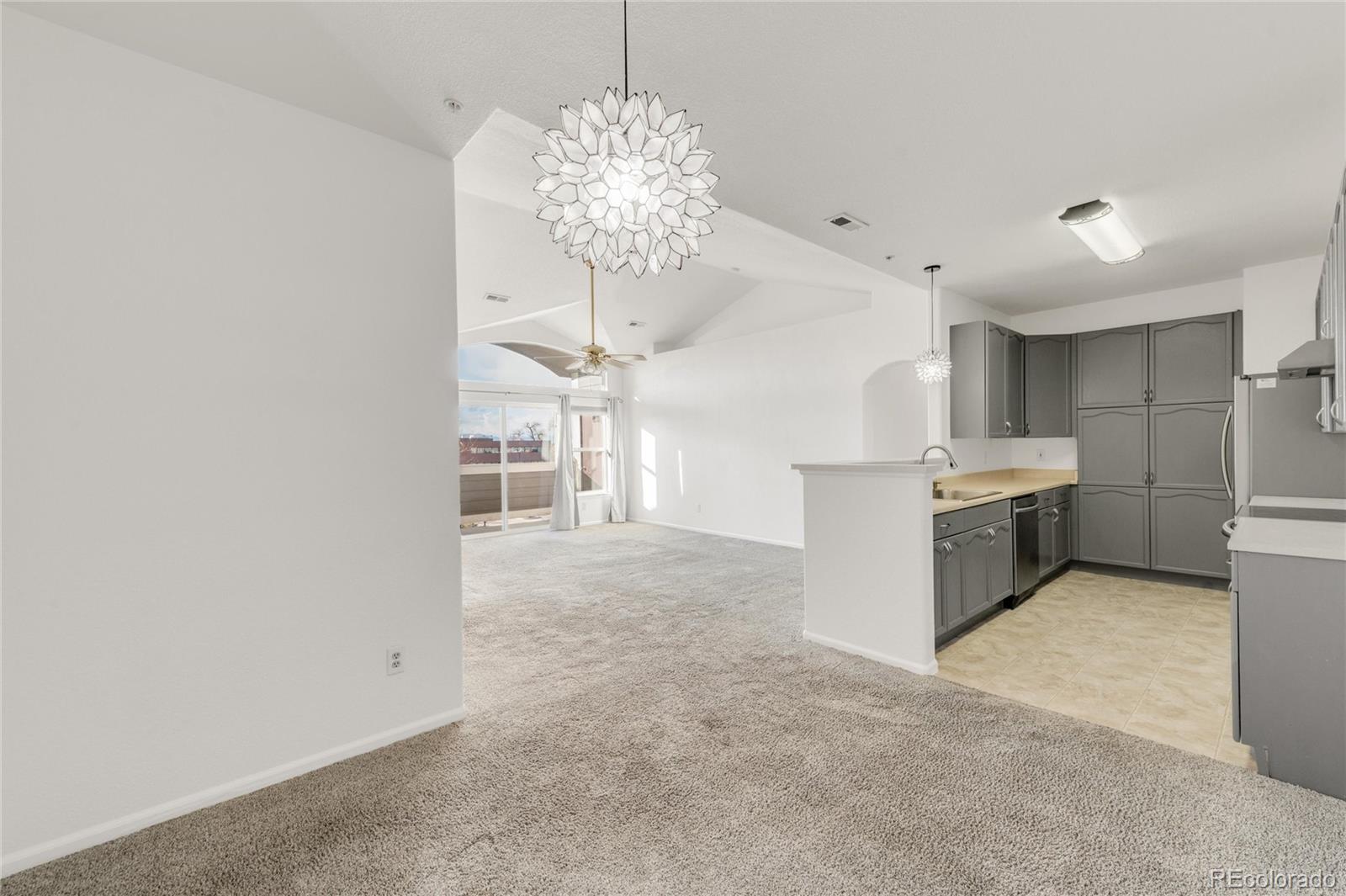14221 E 1st Drive Unit: 306