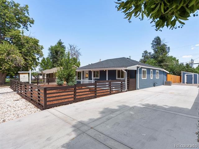 1070 Uvalda Street