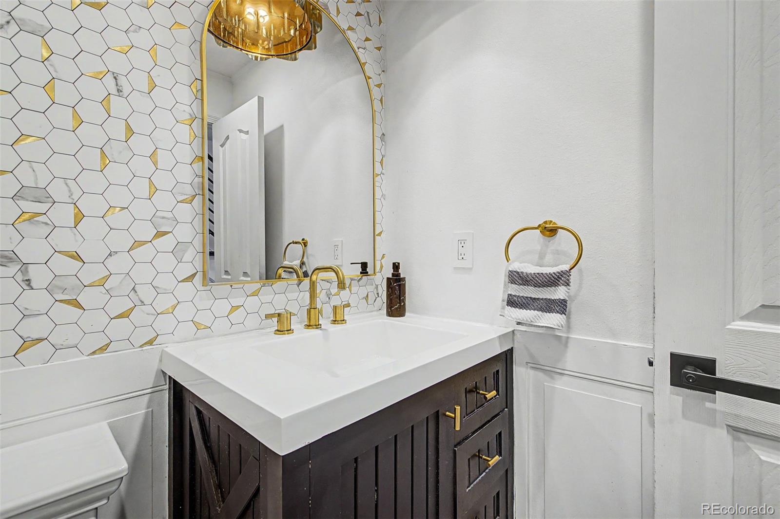 12536 Albion Street