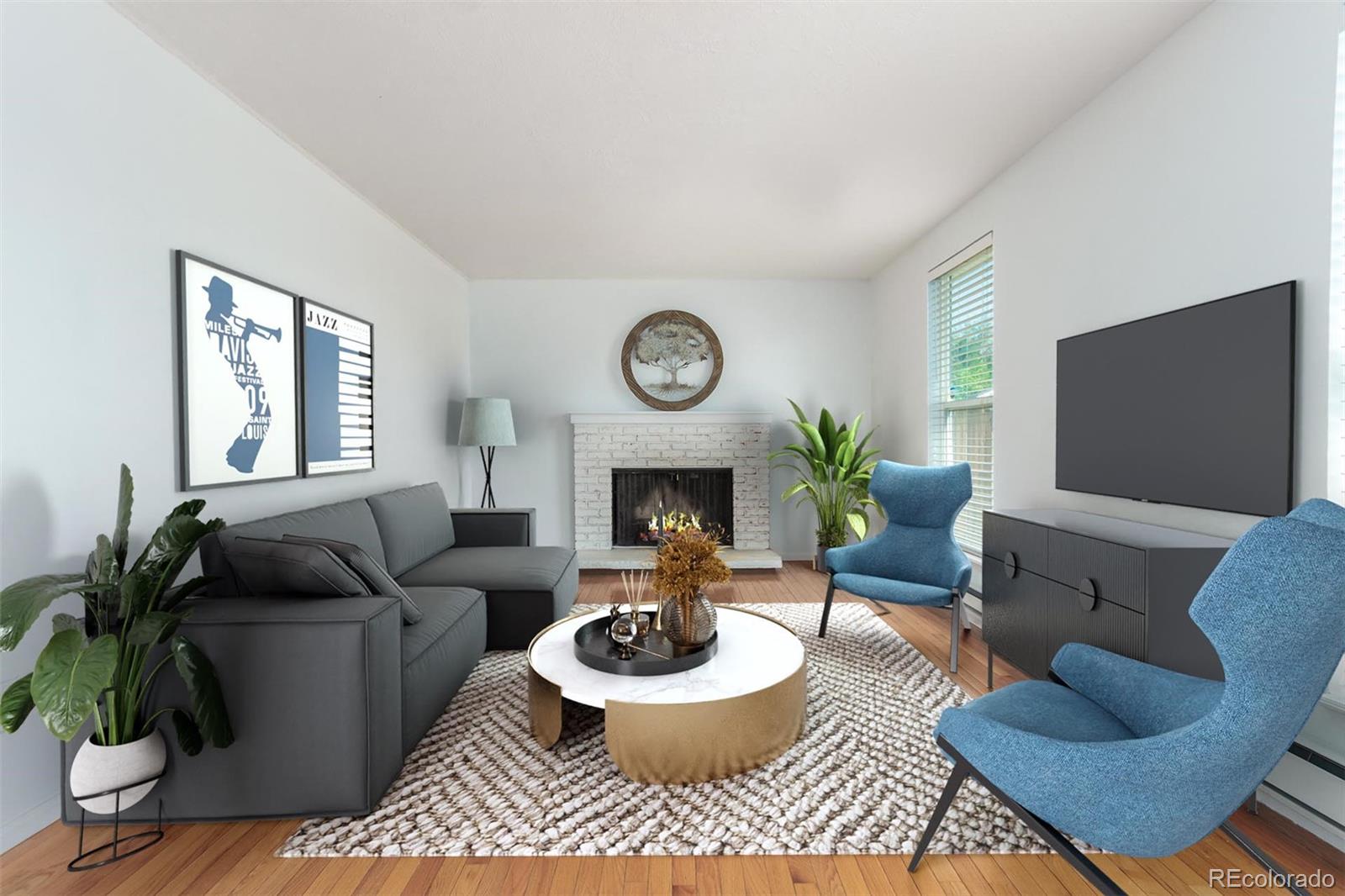 1184 S Truckee Way