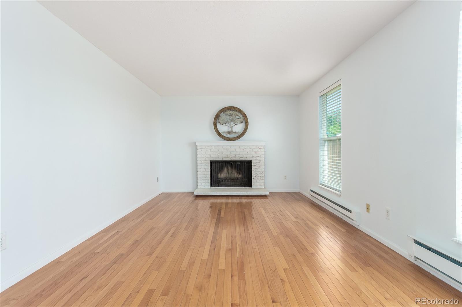 1184 S Truckee Way