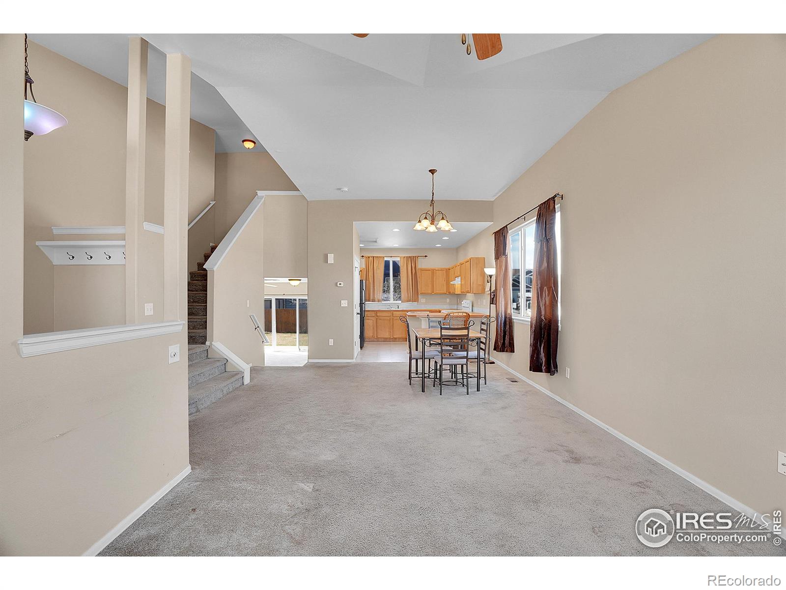 464 Homestead Lane