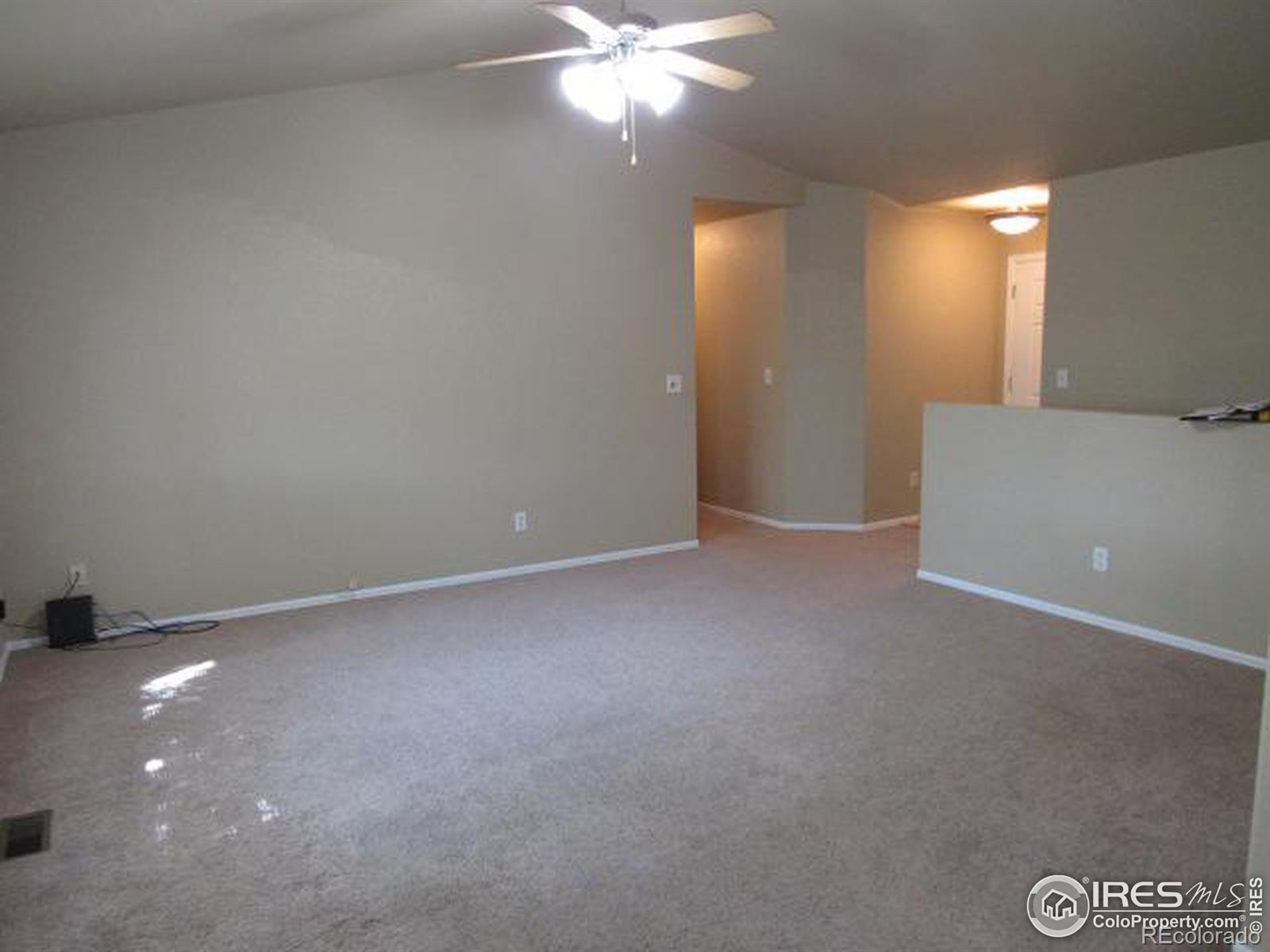 2841 Apricot Avenue